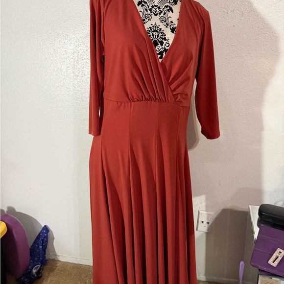 Multiple Dresses - Picture 4 of 5